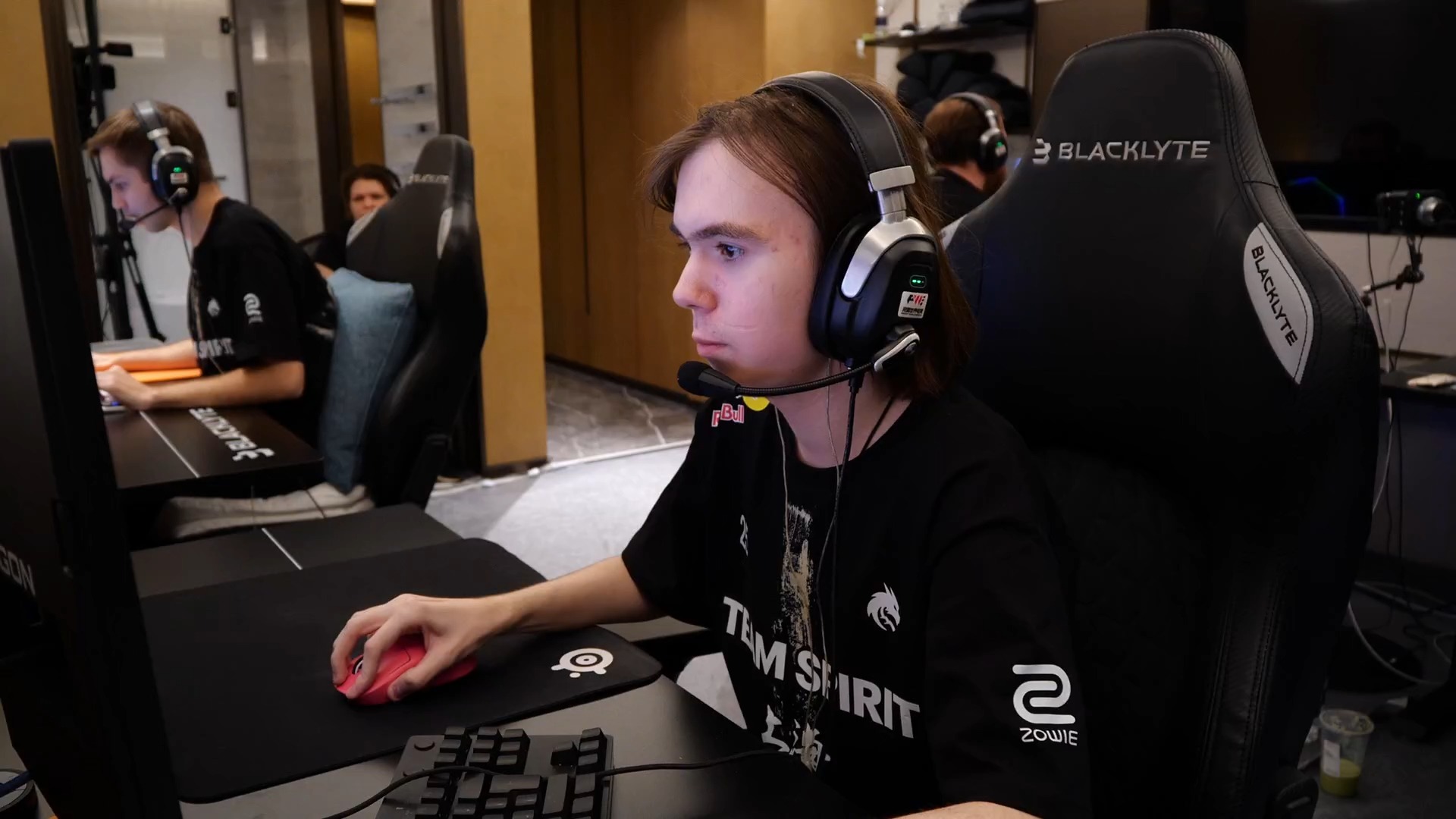 强了防守端 强了防守端