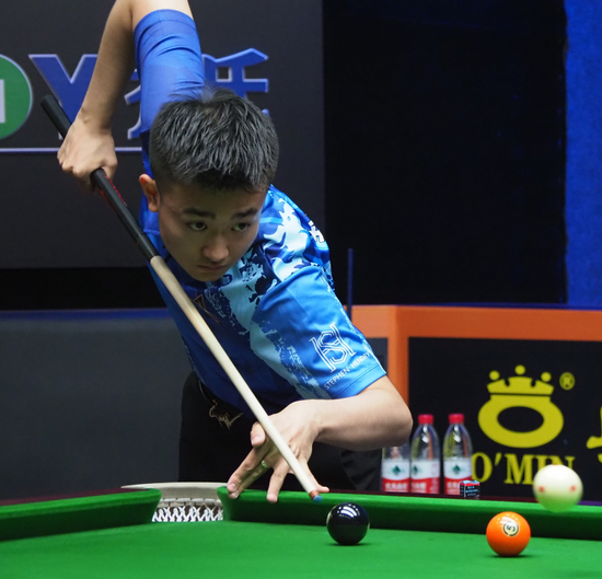 舞台上的表 舞台上的表