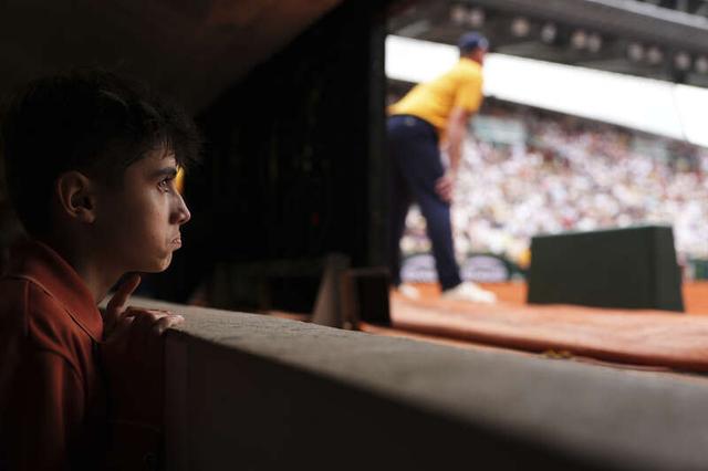 望他成为绝 望他成为绝