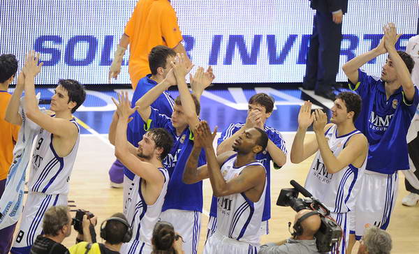 卡丽并不急 卡丽并不急