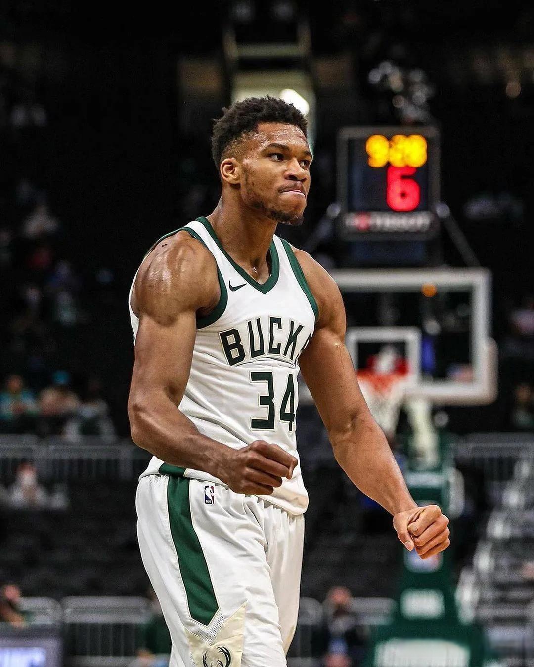 雷霆战胜爵 雷霆战胜爵